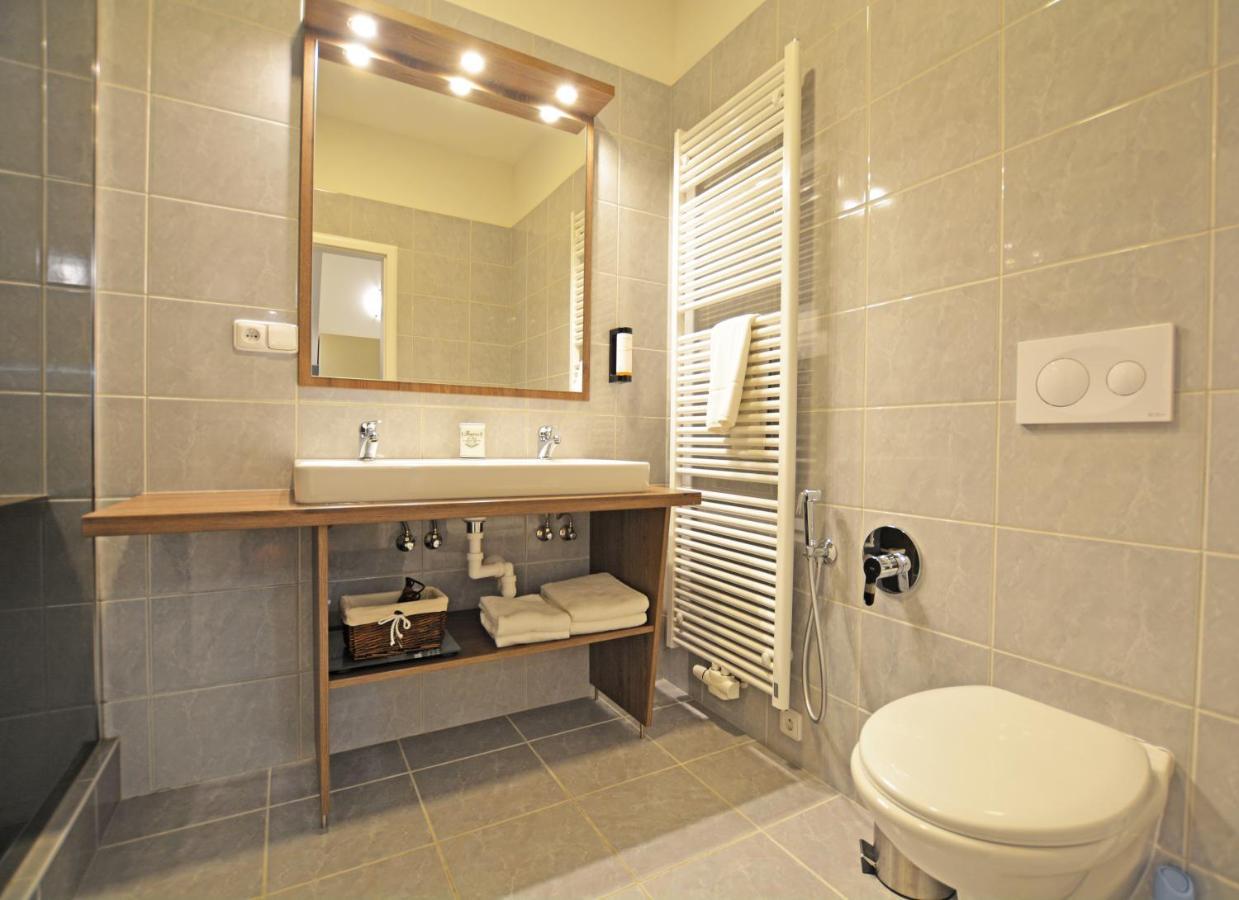 Hotel Karlova Prague - Mostecka 10 St Depandance Esterno foto